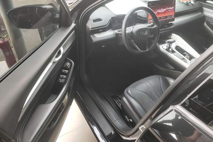 Used Geely Auto Preface 2025 Dongfang Yao 1.5TD Fuyao Edition Driver Seat