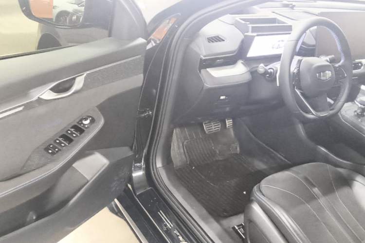 Used Geely Auto Preface 2025 Dongfang Yao 2.0TD Moonlight Edition Driver Seat