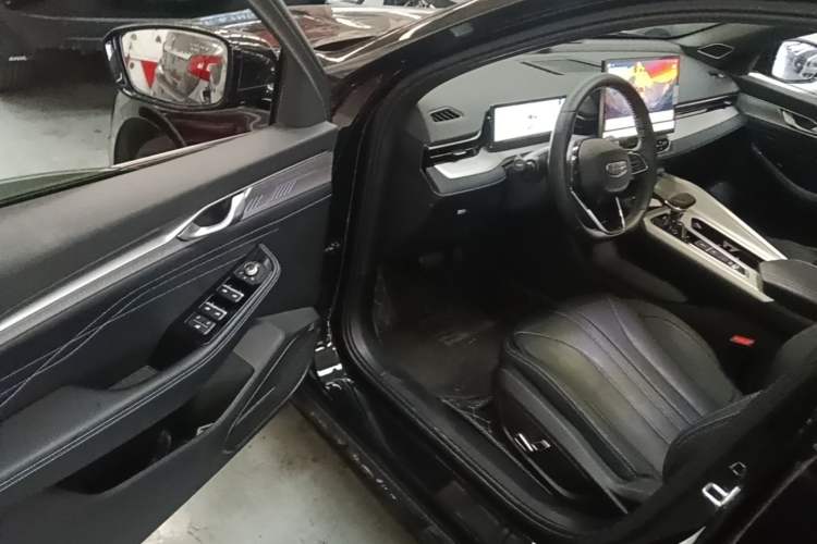 Used Geely Auto Preface 2025 Dongfang Yao 1.5TD Fuyao Edition Driver Seat