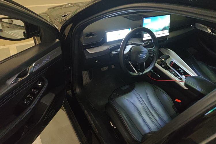 Used Geely Auto Preface 2025 Dongfang Yao 1.5TD Kunlun Edition Driver Seat