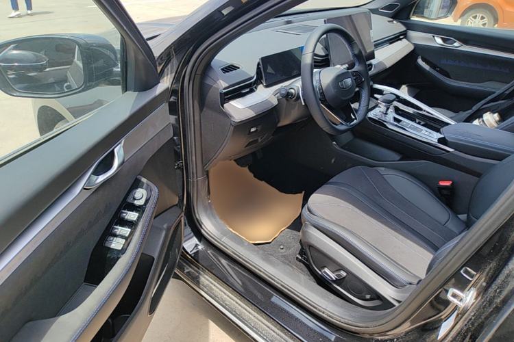 Used Geely Auto Preface 2025 Dongfang Yao 2.0TD Jin Chao Edition Driver Seat