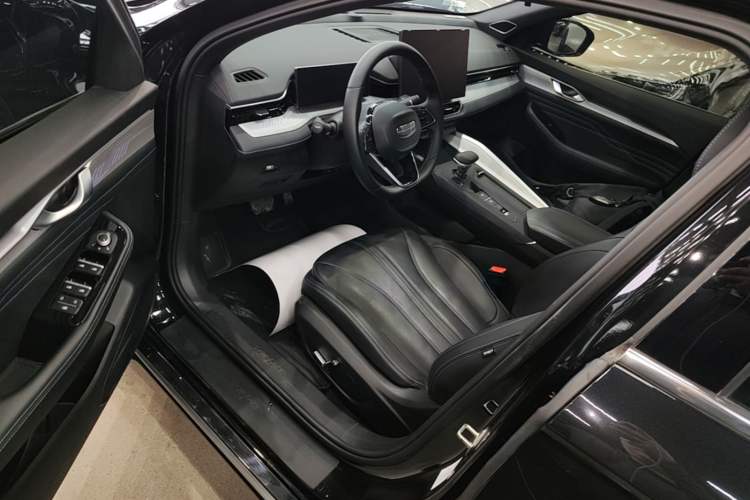 Used Geely Auto Preface 2025 Dongfang Yao 1.5TD Kunlun Edition Driver Seat