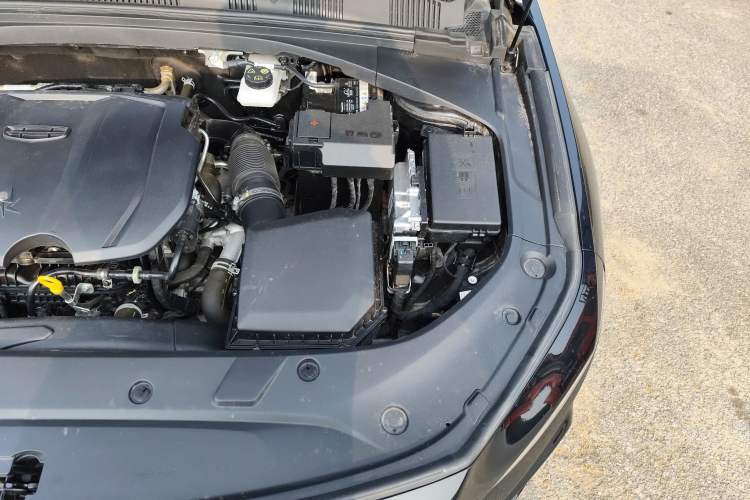 Used Geely Auto Preface 2025 Dongfang Yao 1.5TD Kunlun Edition Engine Bay Left