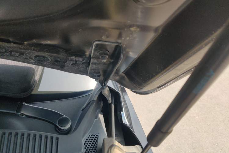 Used Geely Auto Preface 2025 Dongfang Yao 1.5TD Kunlun Edition Engine Bay Left