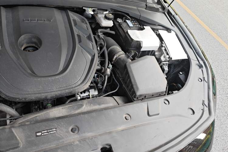 Used Geely Auto Preface 2025 Dongfang Yao 2.0TD Lanxing Edition Engine Bay Left