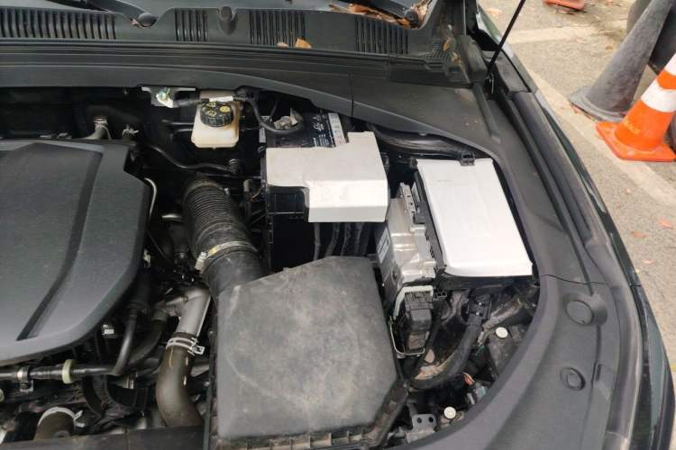 Used Geely Auto Preface 2025 Dongfang Yao 1.5TD Kunlun Edition Engine Bay Left