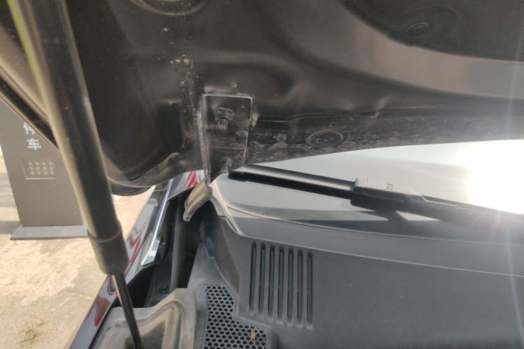 Used Geely Auto Preface 2025 Dongfang Yao 1.5TD Kunlun Edition Engine Bay Right