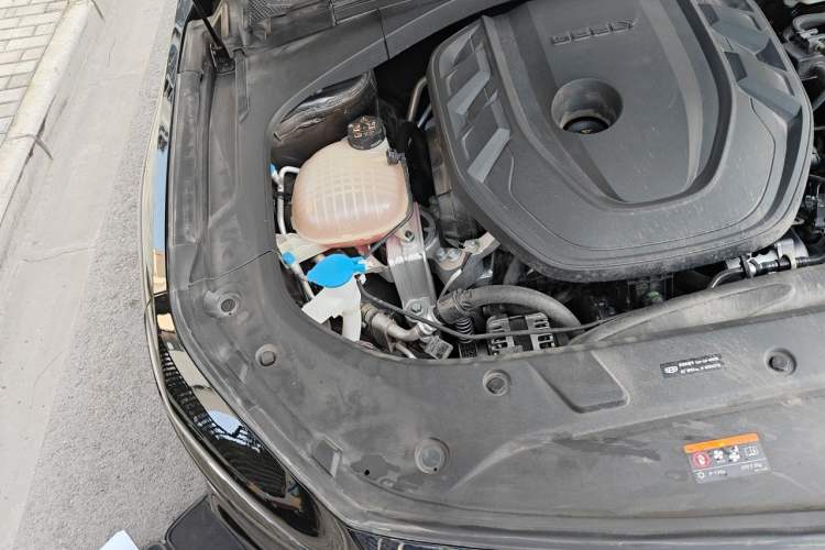 Used Geely Auto Preface 2025 Dongfang Yao 2.0TD Lanxing Edition Engine Bay Right