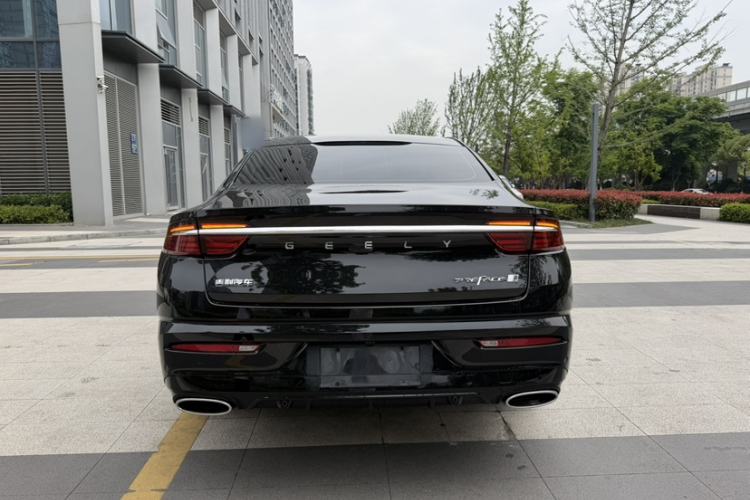 Used Geely Auto Preface 2025 Dongfang Yao 1.5TD Fuyao Edition Exterior 3