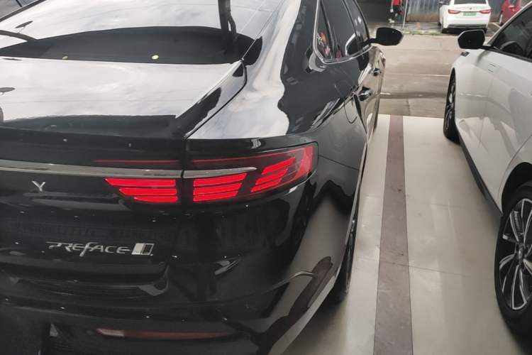 Used Geely Auto Preface 2025 Dongfang Yao 1.5TD Fuyao Edition Exterior 3
