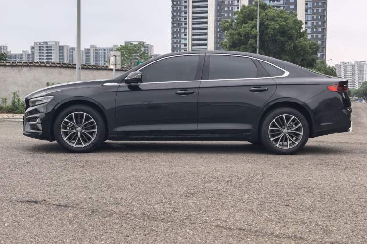 Used Geely Auto Preface 2025 Dongfang Yao 1.5TD Fuyao Edition Exterior 3