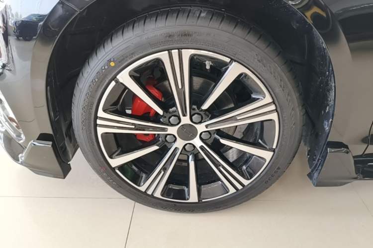 Used Geely Auto Preface 2025 Dongfang Yao 1.5TD Kunlun Edition Exterior 4
