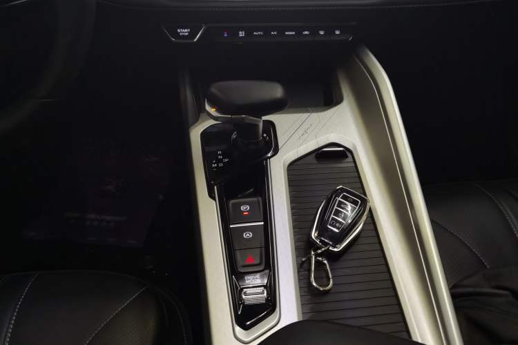 Used Geely Auto Preface 2025 Dongfang Yao 1.5TD Fuyao Edition Gear Lever
