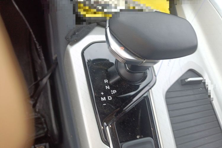 Used Geely Auto Preface 2025 Dongfang Yao 1.5TD Kunlun Edition Gear Lever