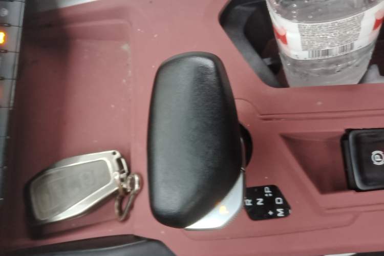 Used Geely Auto Preface 2025 Dongfang Yao 1.5TD Kunlun Edition Gear Lever