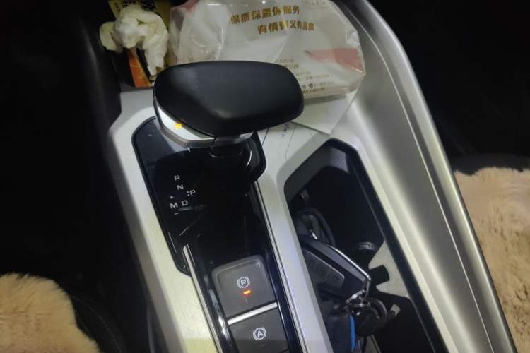 Used Geely Auto Preface 2025 Dongfang Yao 1.5TD Fuyao Edition Gear Lever