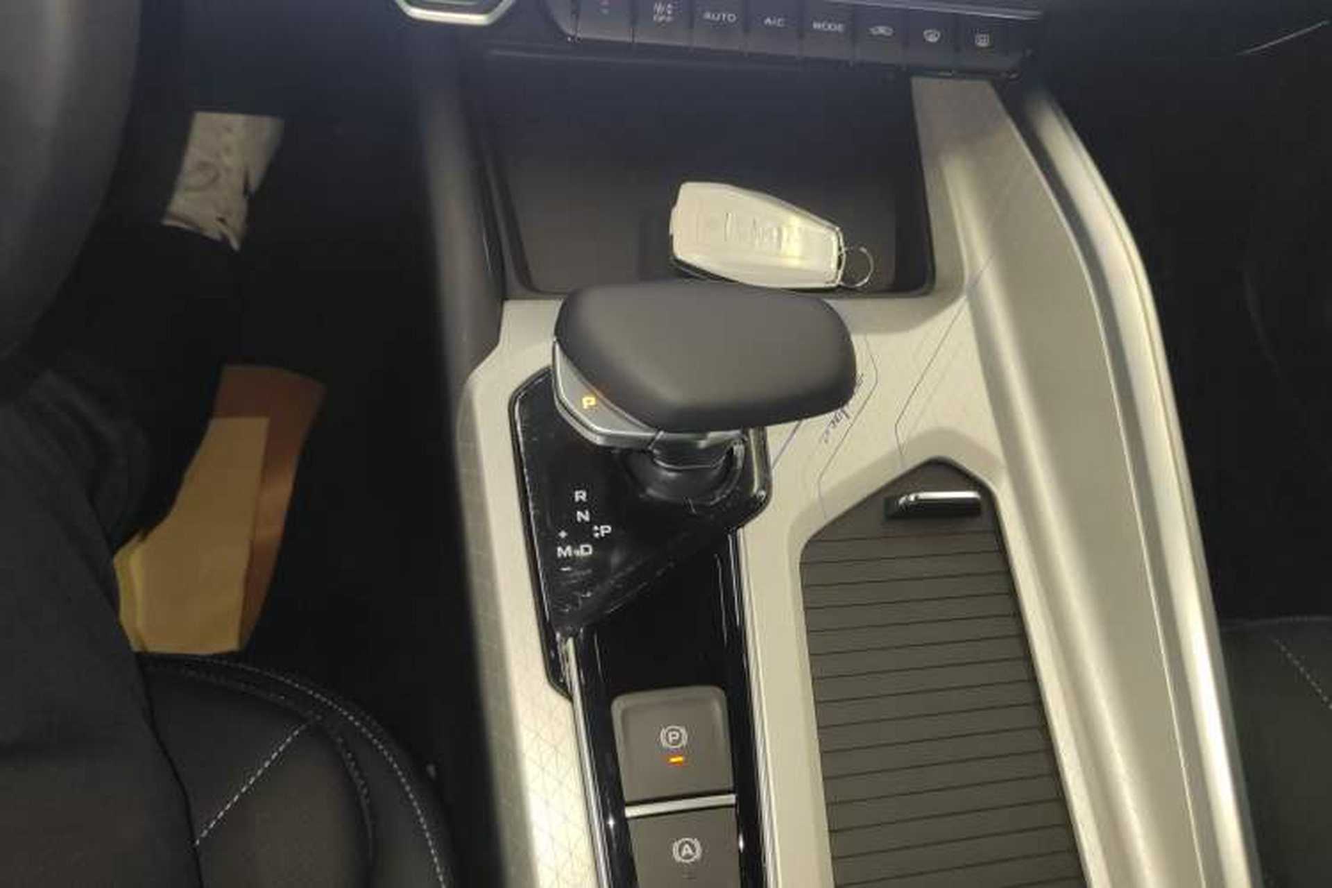 Used Geely Auto Preface 2025 Dongfang Yao 1.5TD Fuyao Edition Gear Lever