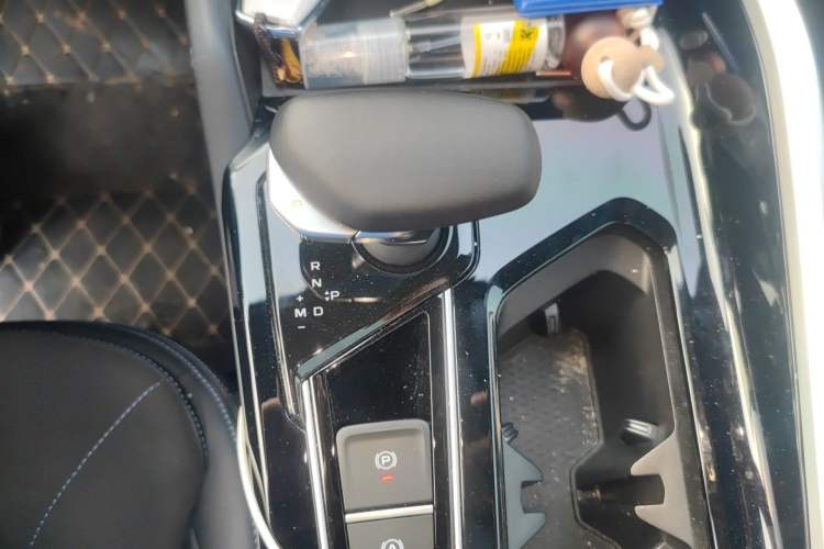 Used Geely Auto Preface 2025 Dongfang Yao 2.0TD Jin Chao Edition Gear Lever