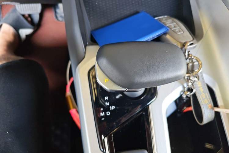 Used Geely Auto Preface 2025 Dongfang Yao 1.5TD Kunlun Edition Gear Lever