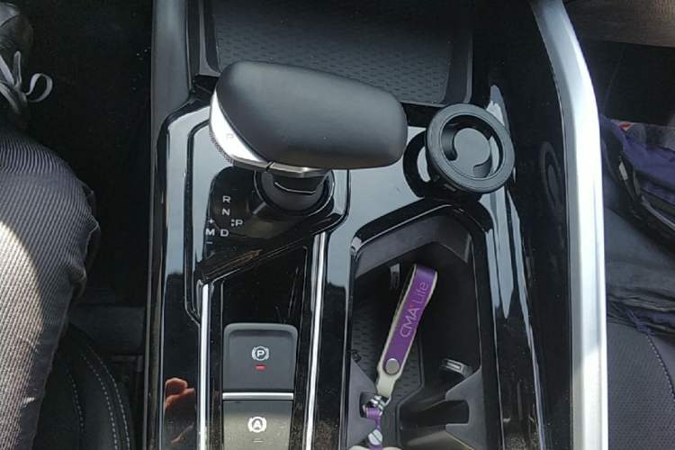Used Geely Auto Preface 2025 Dongfang Yao 2.0TD Lanxing Edition Gear Lever