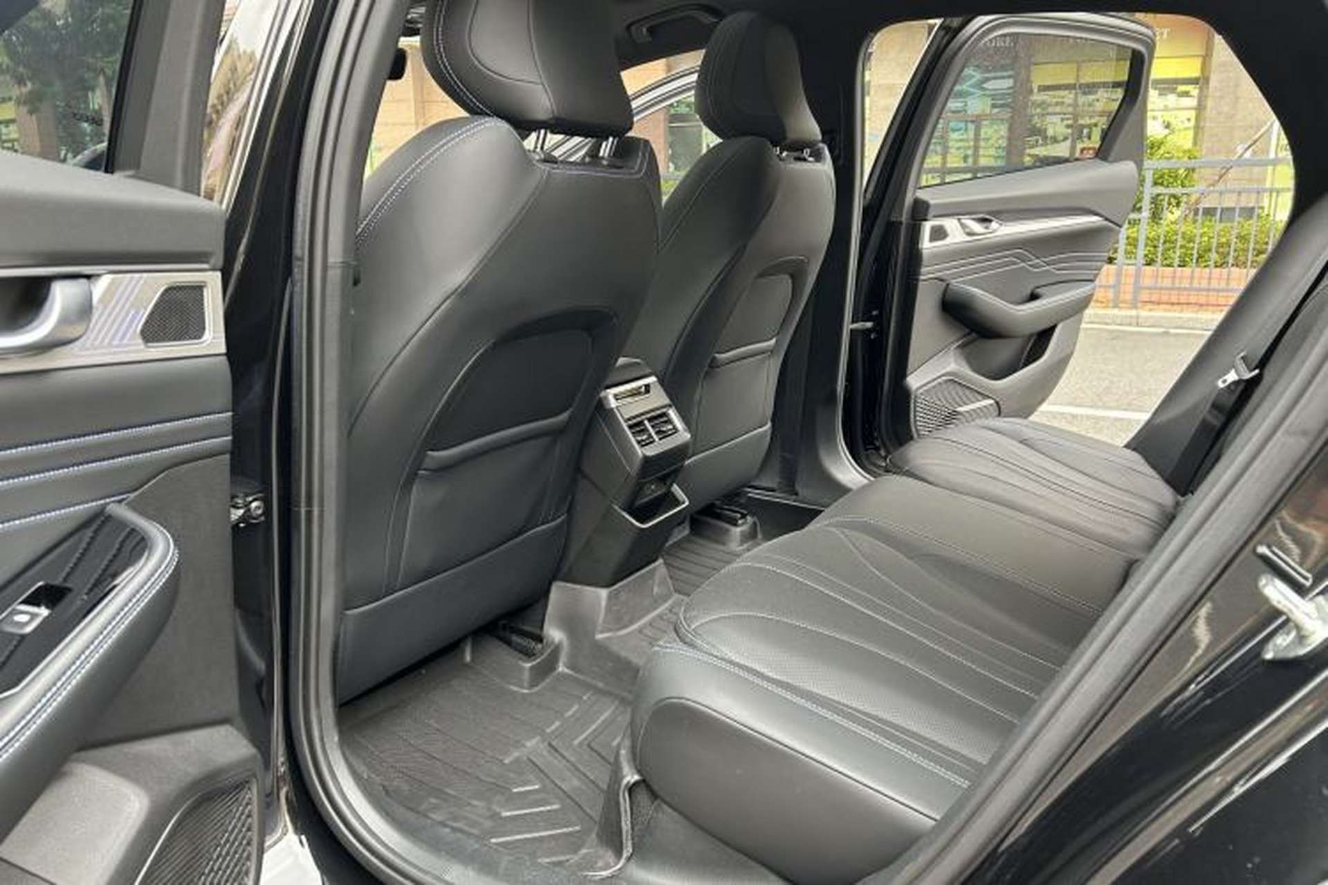 Used Geely Auto Preface 2025 Dongfang Yao 1.5TD Kunlun Edition Interior 2