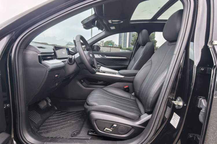 Used Geely Auto Preface 2025 Dongfang Yao 1.5TD Fuyao Edition Interior 4