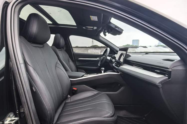 Used Geely Auto Preface 2025 Dongfang Yao 1.5TD Fuyao Edition Interior 9