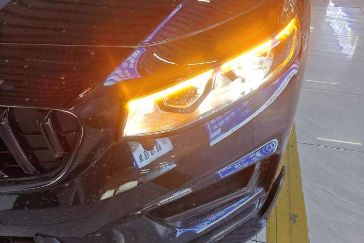 Used Geely Auto Preface 2025 Dongfang Yao 1.5TD Kunlun Edition Left Front Headlight