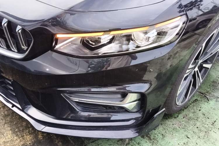 Used Geely Auto Preface 2025 Dongfang Yao 1.5TD Kunlun Edition Left Front Headlight