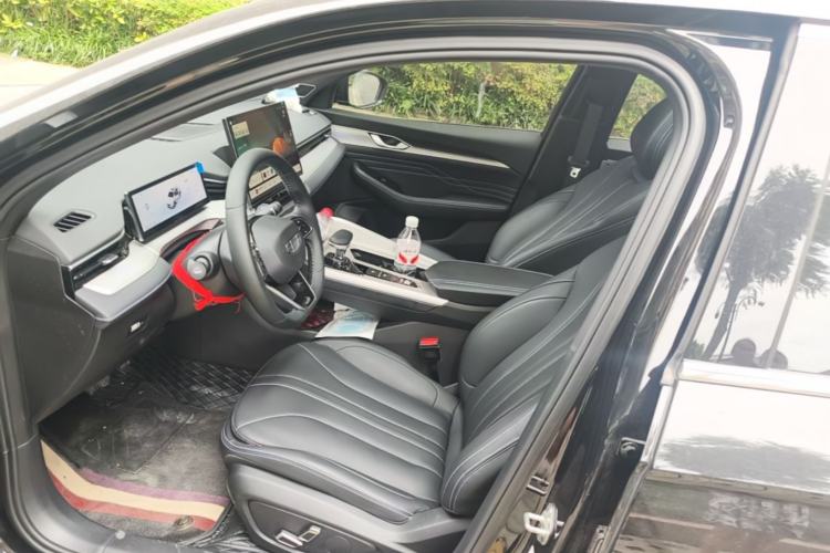 Used Geely Auto Preface 2025 Dongfang Yao 1.5TD Kunlun Edition Left Front Seat