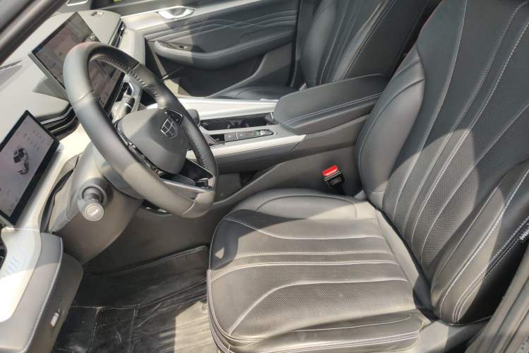 Used Geely Auto Preface 2025 Dongfang Yao 1.5TD Kunlun Edition Left Front Seat