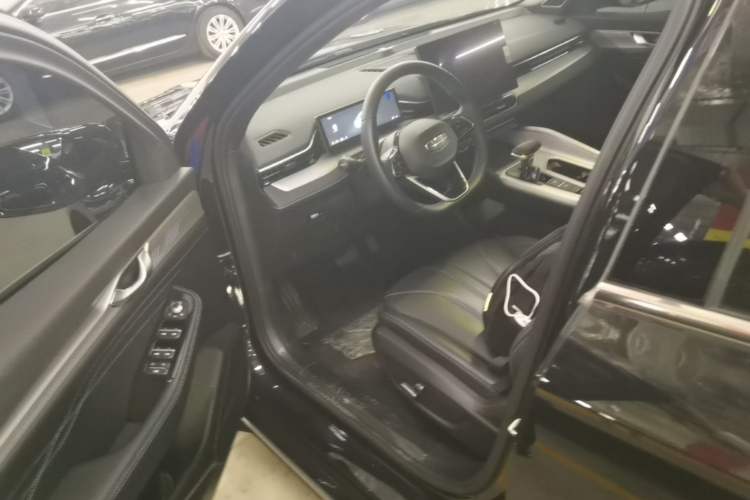 Used Geely Auto Preface 2025 Dongfang Yao 1.5TD Kunlun Edition Left Front Seat