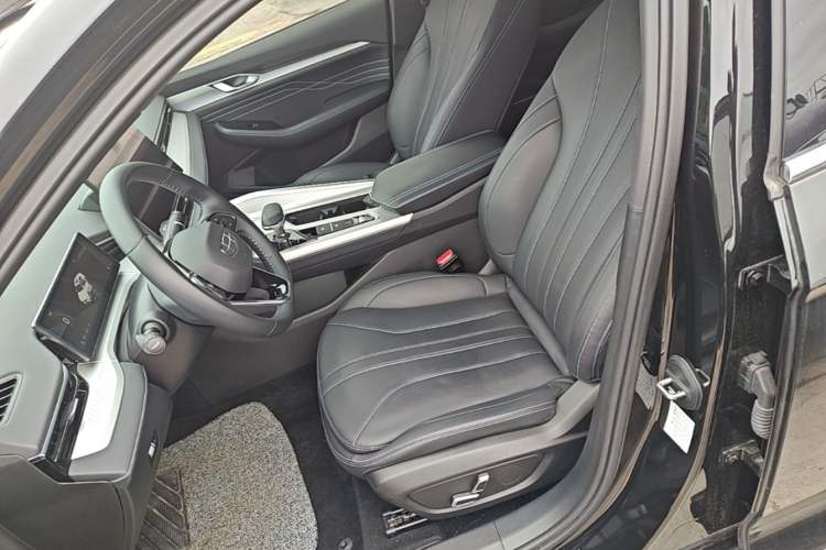 Used Geely Auto Preface 2025 Dongfang Yao 1.5TD Fuyao Edition Left Front Seat