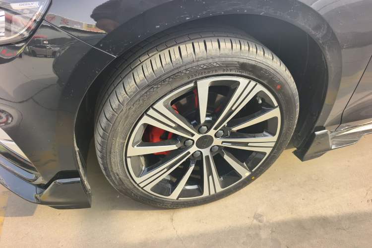 Used Geely Auto Preface 2025 Dongfang Yao 1.5TD Kunlun Edition Left Front Wheel Hub