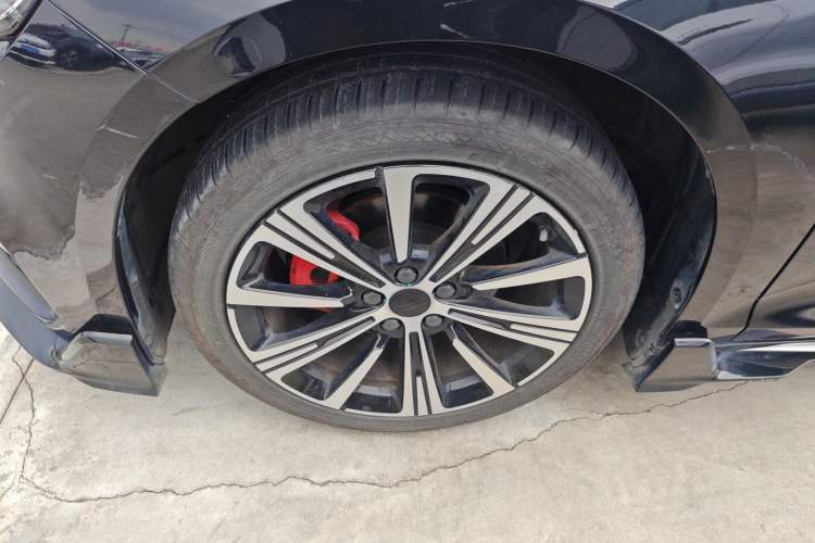 Used Geely Auto Preface 2025 Dongfang Yao 1.5TD Kunlun Edition Left Front Wheel Hub