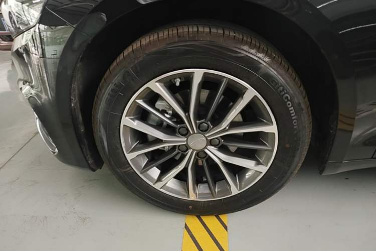 Used Geely Auto Preface 2025 Dongfang Yao 1.5TD Fuyao Edition Left Front Wheel Hub