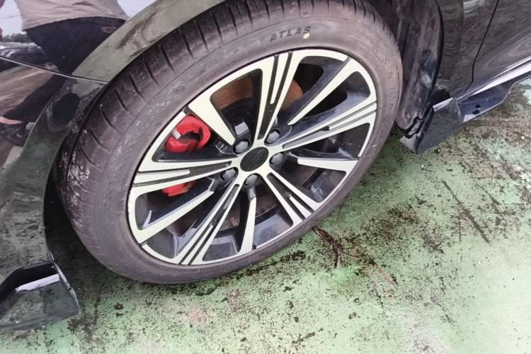 Used Geely Auto Preface 2025 Dongfang Yao 1.5TD Kunlun Edition Left Front Wheel Hub