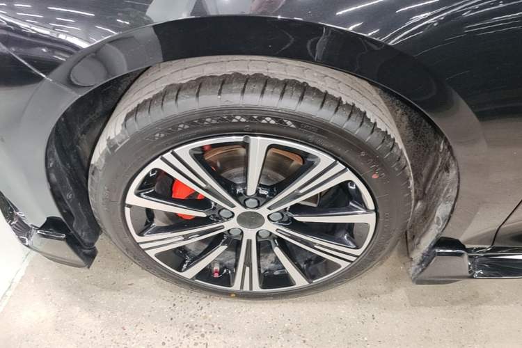 Used Geely Auto Preface 2025 Dongfang Yao 1.5TD Kunlun Edition Left Front Wheel Hub