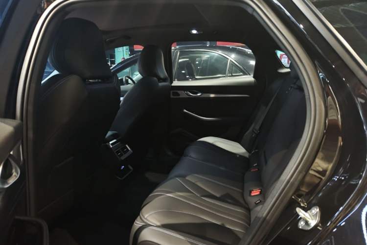 Used Geely Auto Preface 2025 Dongfang Yao 1.5TD Kunlun Edition Left Rear Seat