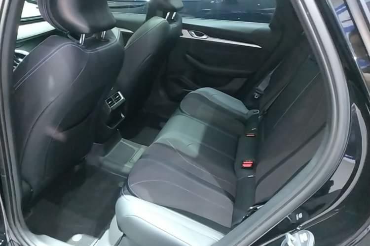 Used Geely Auto Preface 2025 Dongfang Yao 2.0TD Lanxing Edition Left Rear Seat