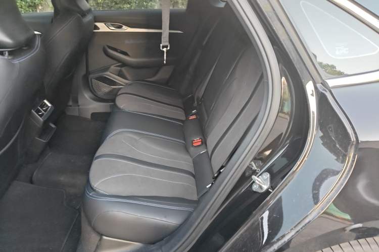 Used Geely Auto Preface 2025 Dongfang Yao 2.0TD Lanxing Edition Left Rear Seat