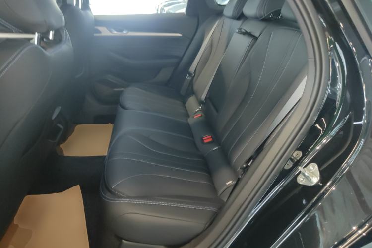 Used Geely Auto Preface 2025 Dongfang Yao 1.5TD Fuyao Edition Left Rear Seat