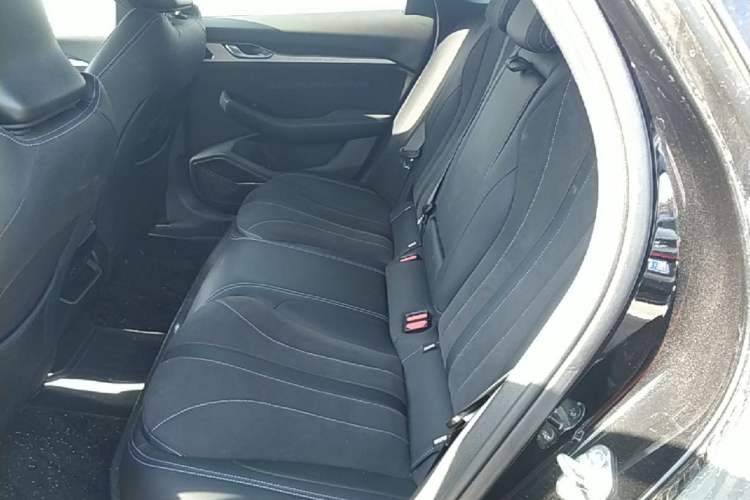 Used Geely Auto Preface 2025 Dongfang Yao 2.0TD Lanxing Edition Left Rear Seat