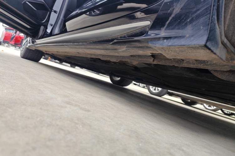 Used Geely Auto Preface 2025 Dongfang Yao 1.5TD Kunlun Edition Left Side Sill