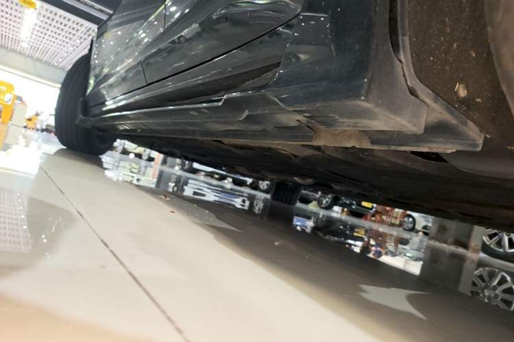 Used Geely Auto Preface 2025 Dongfang Yao 2.0TD Lanxing Edition Left Side Sill