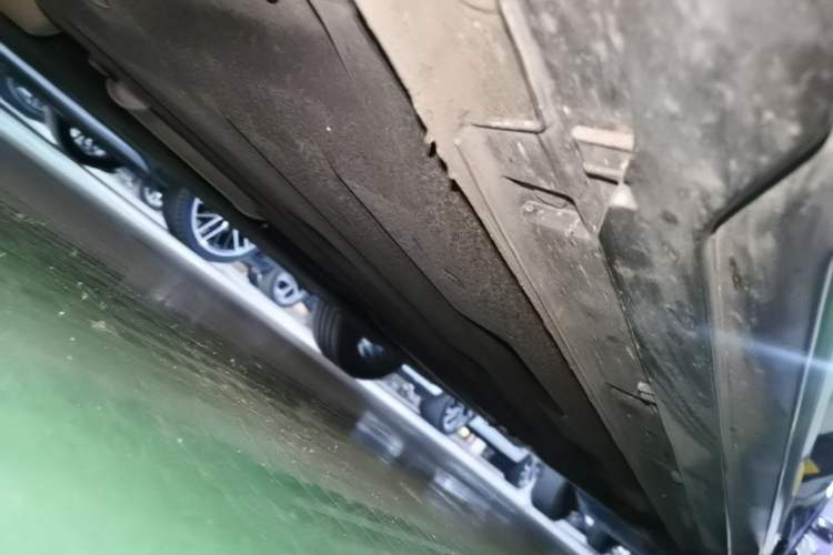 Used Geely Auto Preface 2025 Dongfang Yao 2.0TD Lanxing Edition Left Side Sill