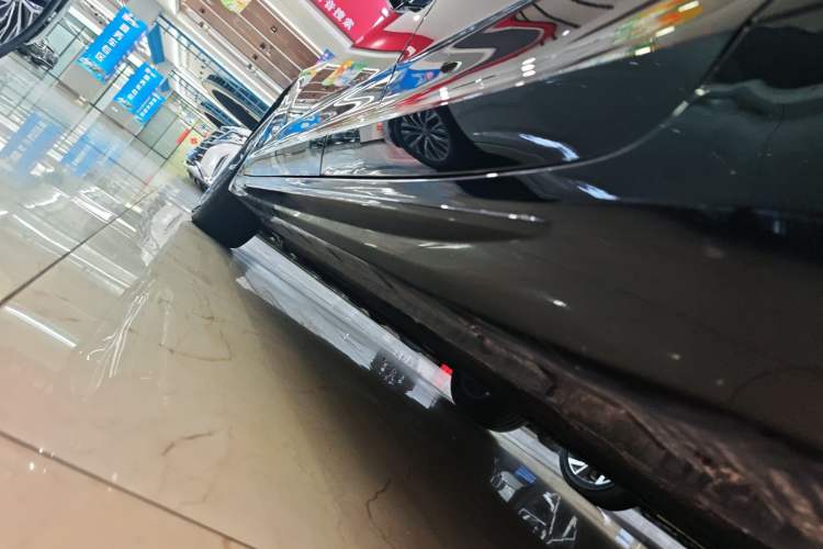 Used Geely Auto Preface 2025 Dongfang Yao 1.5TD Fuyao Edition Left Side Sill
