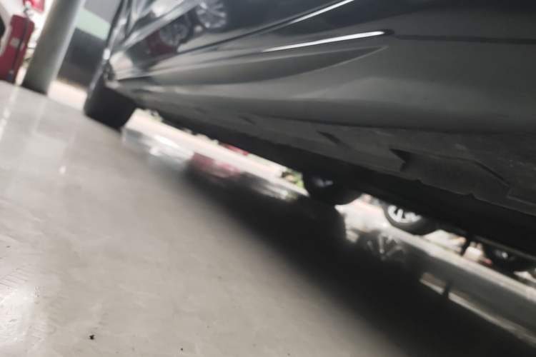 Used Geely Auto Preface 2025 Dongfang Yao 1.5TD Fuyao Edition Left Side Sill