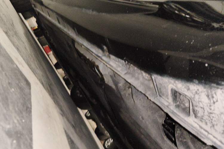 Used Geely Auto Preface 2025 Dongfang Yao 1.5TD Fuyao Edition Left Side Sill
