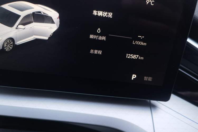 Used Geely Auto Preface 2025 Dongfang Yao 1.5TD Kunlun Edition Odometer Close Up